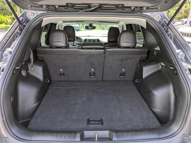 used 2020 Jeep Cherokee car, priced at $18,950