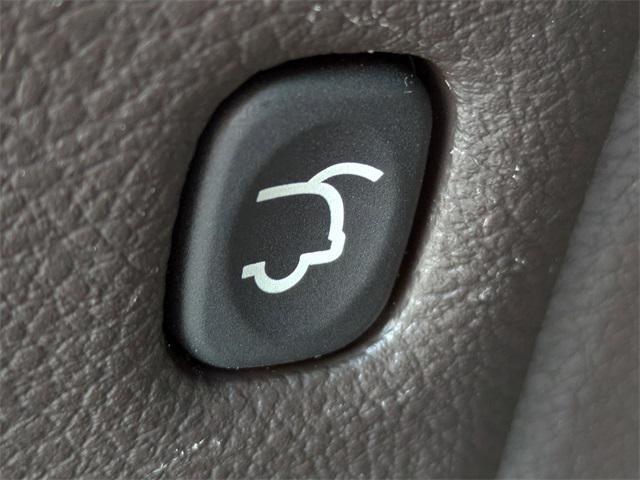 used 2018 Jeep Grand Cherokee car, priced at $23,000