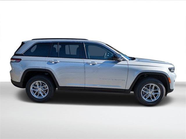 new 2025 Jeep Grand Cherokee car, priced at $33,122