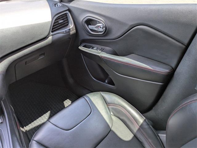 used 2019 Jeep Cherokee car, priced at $21,182