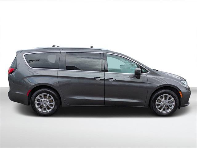 used 2021 Chrysler Pacifica car, priced at $24,995