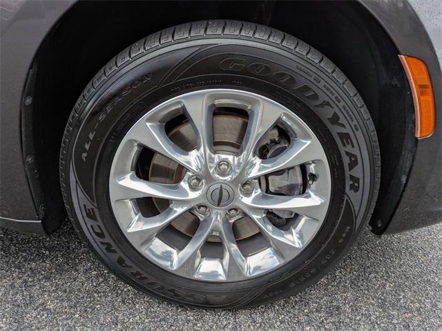 used 2021 Chrysler Pacifica car, priced at $24,995