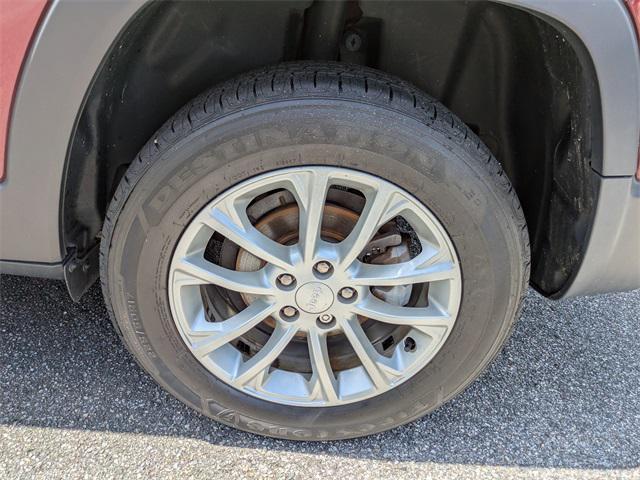 used 2020 Jeep Cherokee car, priced at $17,500