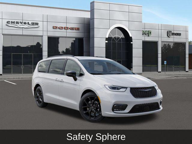 new 2026 Chrysler Pacifica car, priced at $46,585