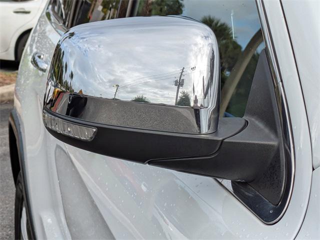 used 2016 Jeep Grand Cherokee car, priced at $12,762