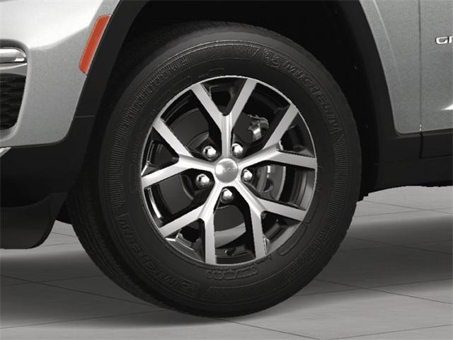 new 2025 Jeep Grand Cherokee car, priced at $37,756