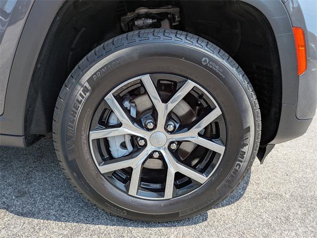 used 2024 Jeep Grand Cherokee car, priced at $37,996