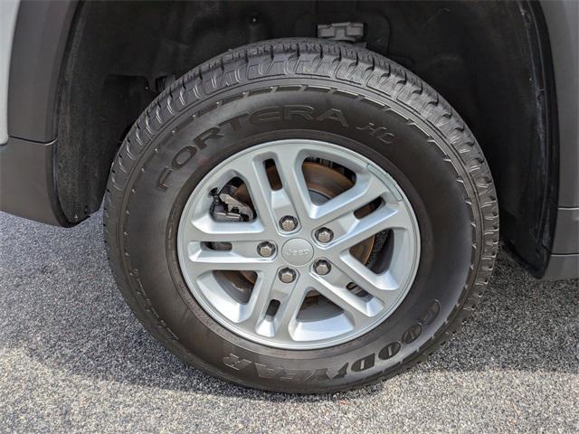 used 2024 Jeep Grand Cherokee car, priced at $31,650
