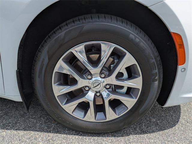 used 2024 Chrysler Pacifica car, priced at $39,489