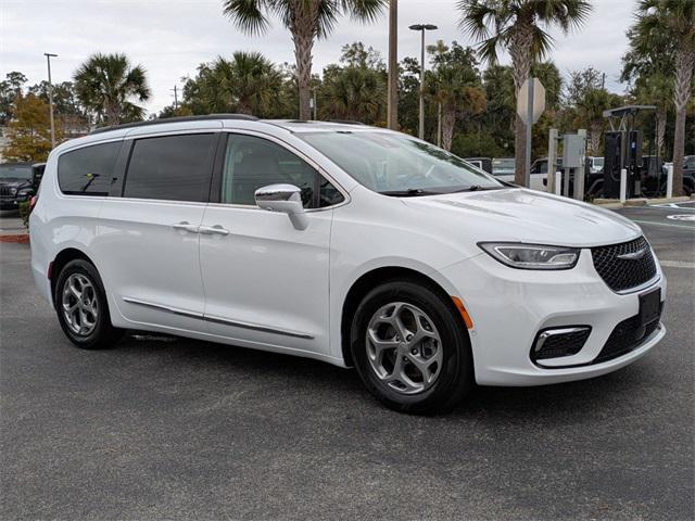 used 2022 Chrysler Pacifica car, priced at $27,000