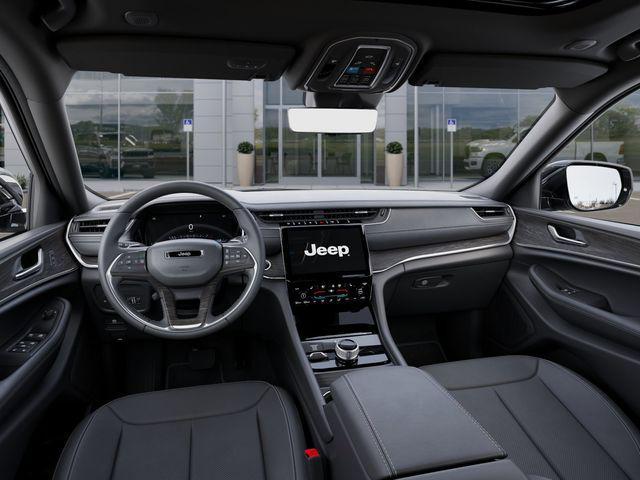 new 2025 Jeep Grand Cherokee car, priced at $33,784