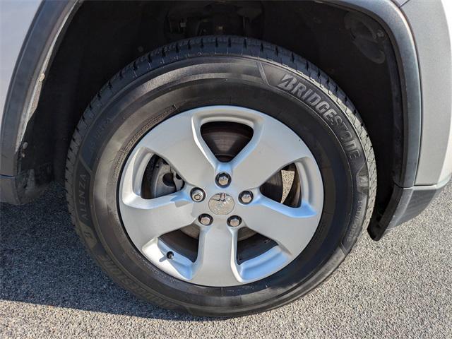 used 2012 Jeep Grand Cherokee car, priced at $7,692