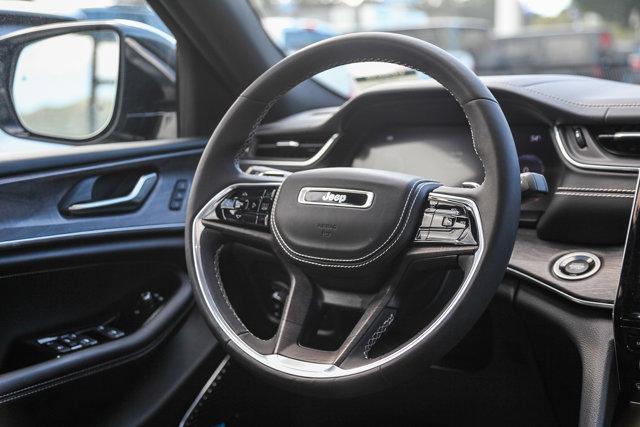 used 2023 Jeep Grand Cherokee car, priced at $35,999