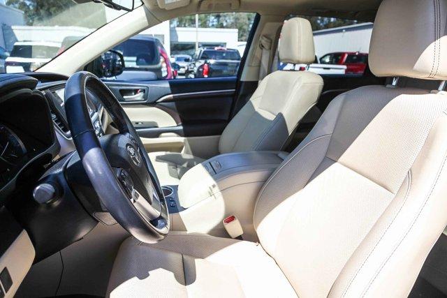 used 2016 Toyota Highlander car, priced at $24,500