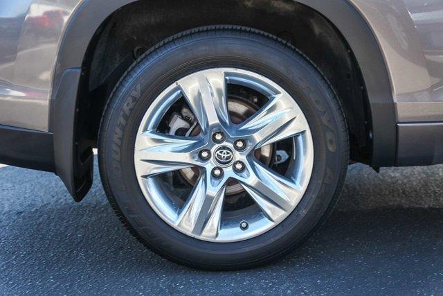 used 2016 Toyota Highlander car, priced at $24,500