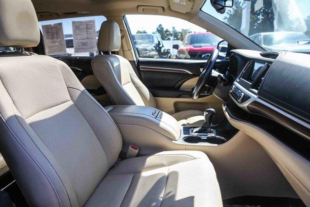used 2016 Toyota Highlander car, priced at $24,500