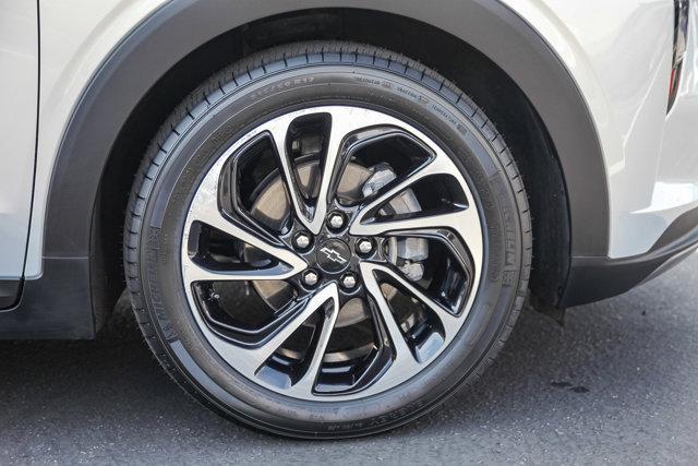 used 2022 Chevrolet Bolt EUV car, priced at $23,888