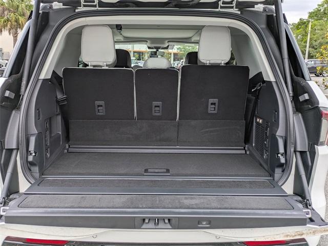 new 2025 Lincoln Navigator car, priced at $98,630