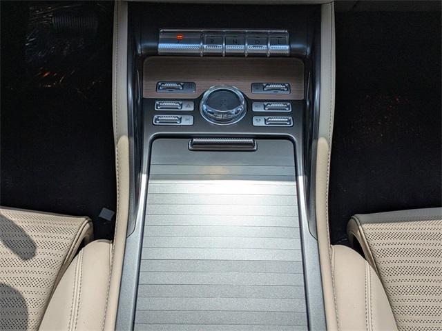 new 2025 Lincoln Nautilus car, priced at $64,234