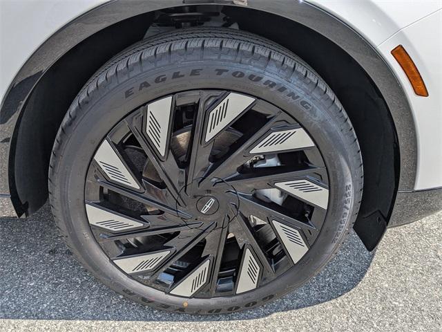 new 2025 Lincoln Nautilus car, priced at $67,114