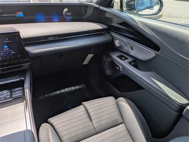 new 2025 Lincoln Nautilus car, priced at $67,114