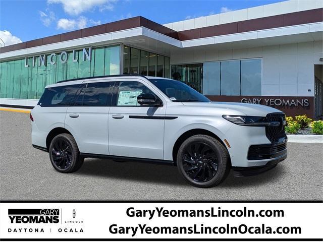new 2025 Lincoln Navigator car, priced at $101,182