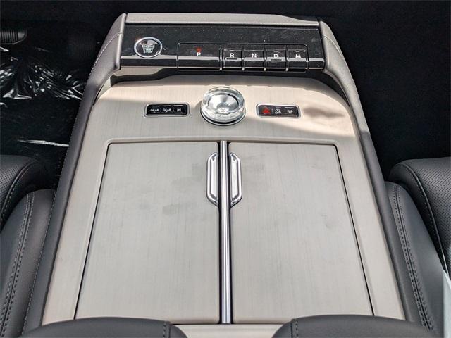 new 2025 Lincoln Navigator car, priced at $104,926