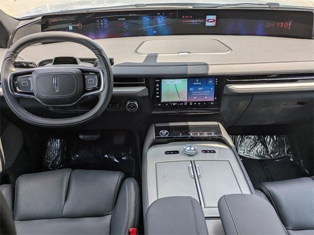 new 2025 Lincoln Navigator car, priced at $104,778