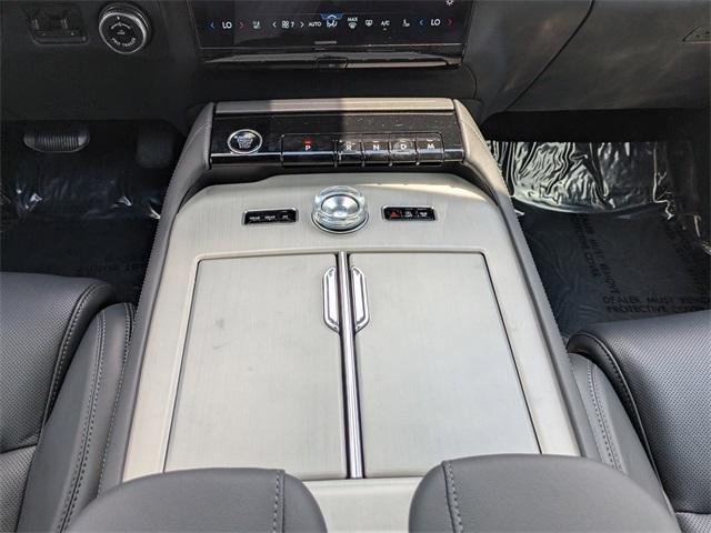 new 2025 Lincoln Navigator car, priced at $104,778