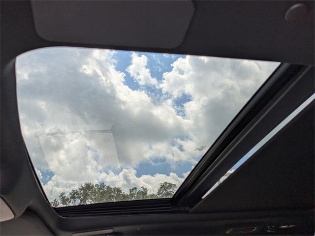 new 2025 Lincoln Navigator car, priced at $104,778