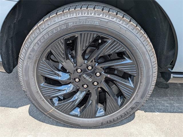 new 2025 Lincoln Navigator car, priced at $104,778