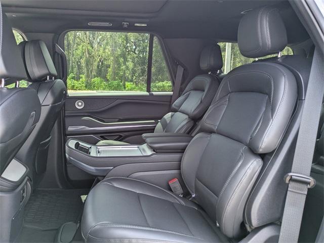 new 2025 Lincoln Navigator car, priced at $104,778