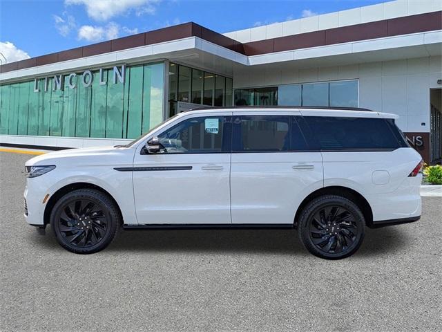 new 2025 Lincoln Navigator car, priced at $102,013