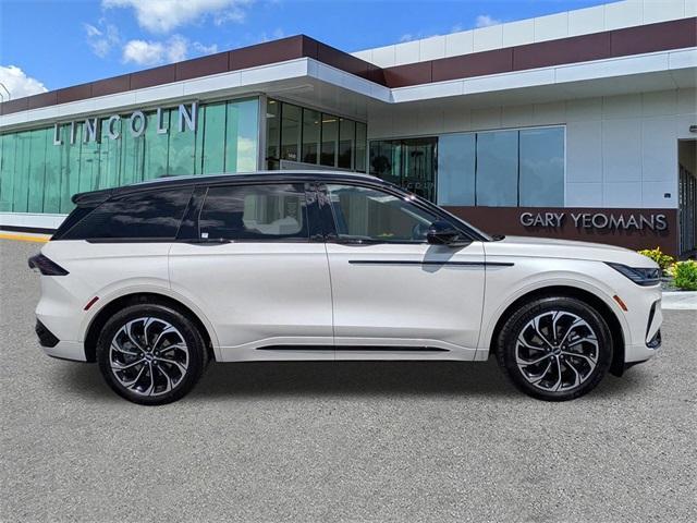 new 2025 Lincoln Nautilus car, priced at $63,824