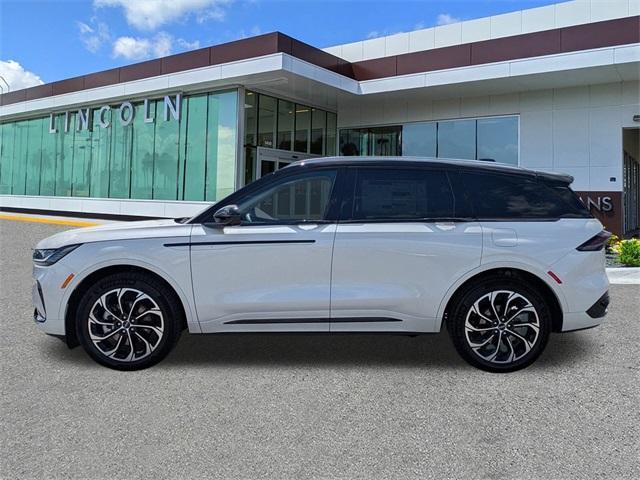 new 2025 Lincoln Nautilus car, priced at $63,824