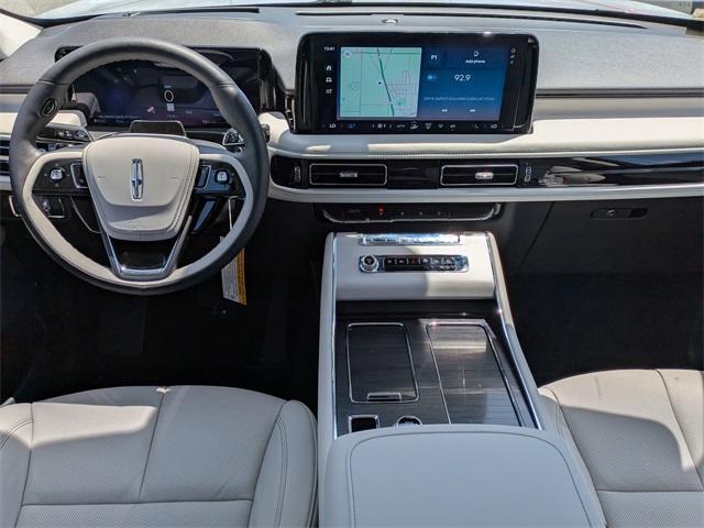 new 2025 Lincoln Aviator car, priced at $61,251