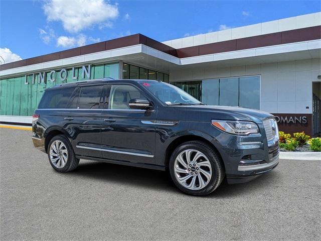 new 2024 Lincoln Navigator car, priced at $85,404