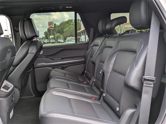 new 2025 Lincoln Navigator car, priced at $100,510