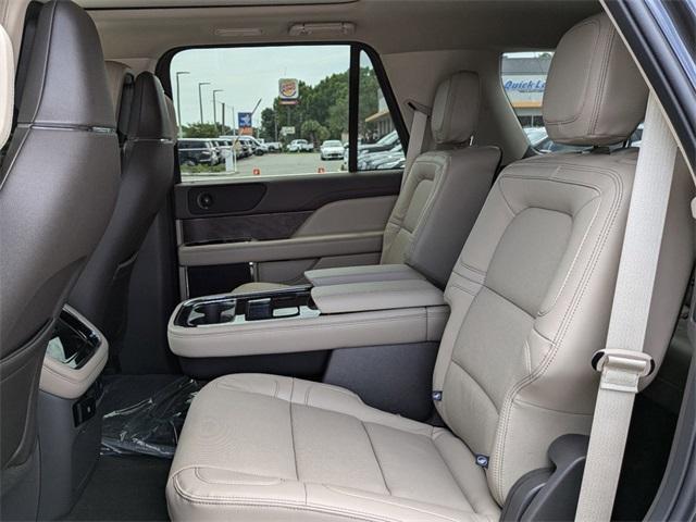 new 2024 Lincoln Navigator car, priced at $95,307