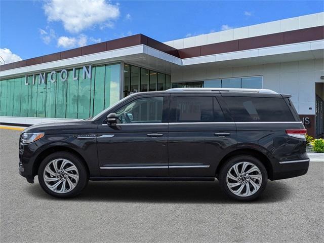 new 2024 Lincoln Navigator car, priced at $95,307