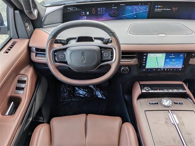new 2025 Lincoln Navigator car, priced at $97,486