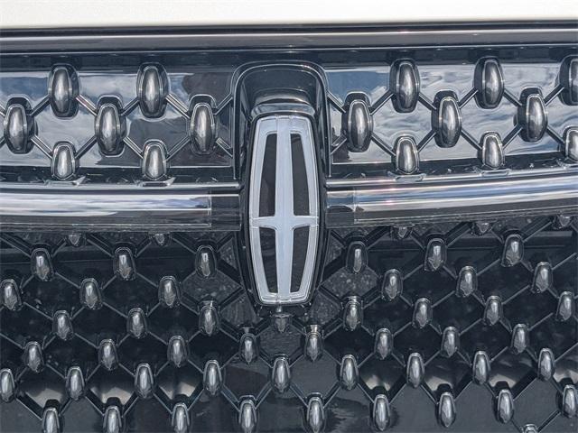 new 2025 Lincoln Nautilus car, priced at $68,184