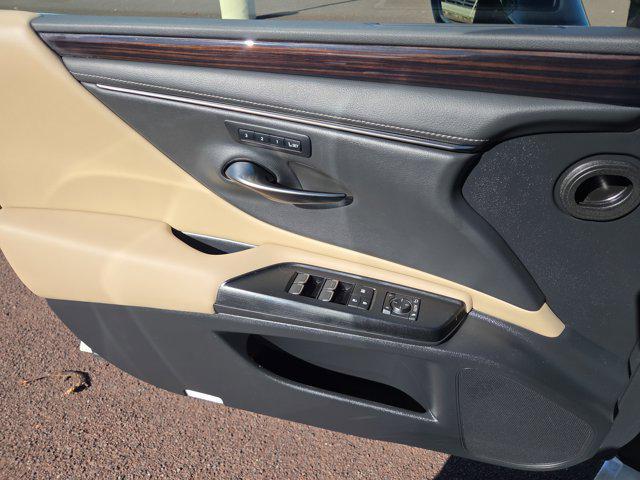 used 2021 Lexus ES 350 car, priced at $36,525