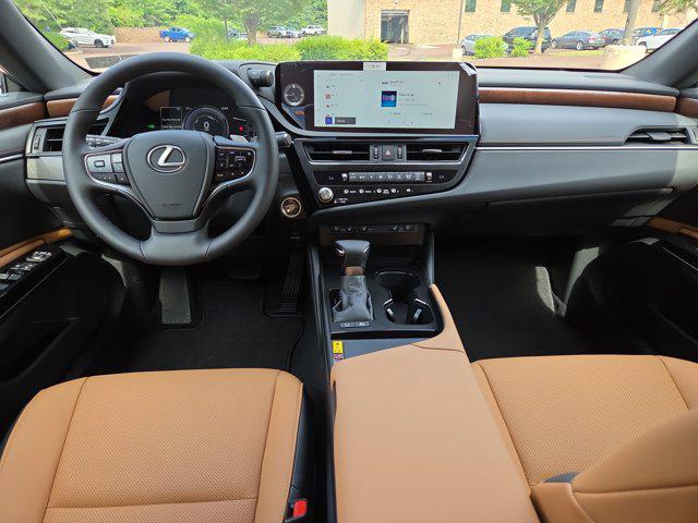 new 2025 Lexus ES 300h car, priced at $50,935