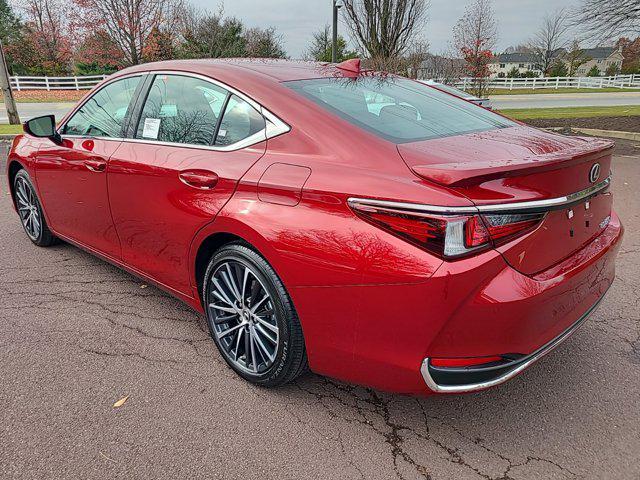 new 2025 Lexus ES 300h car, priced at $49,709