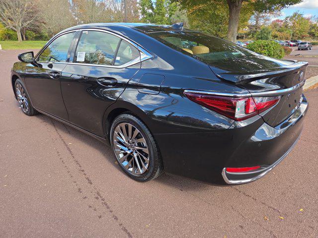 new 2025 Lexus ES 300h car, priced at $54,310