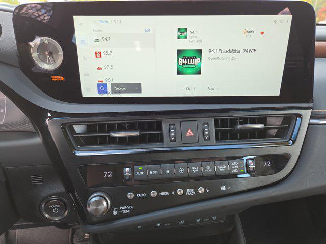 new 2025 Lexus ES 300h car, priced at $54,310