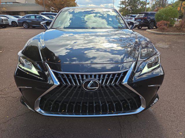 new 2025 Lexus ES 300h car, priced at $54,310