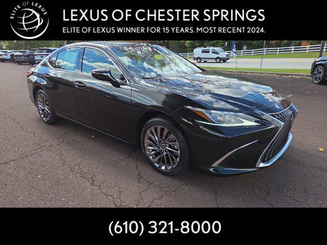 new 2025 Lexus ES 300h car, priced at $54,310