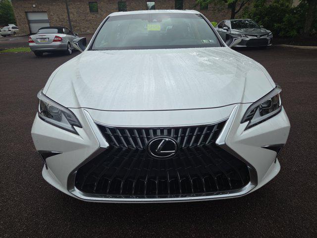 new 2025 Lexus ES 350 car, priced at $50,240